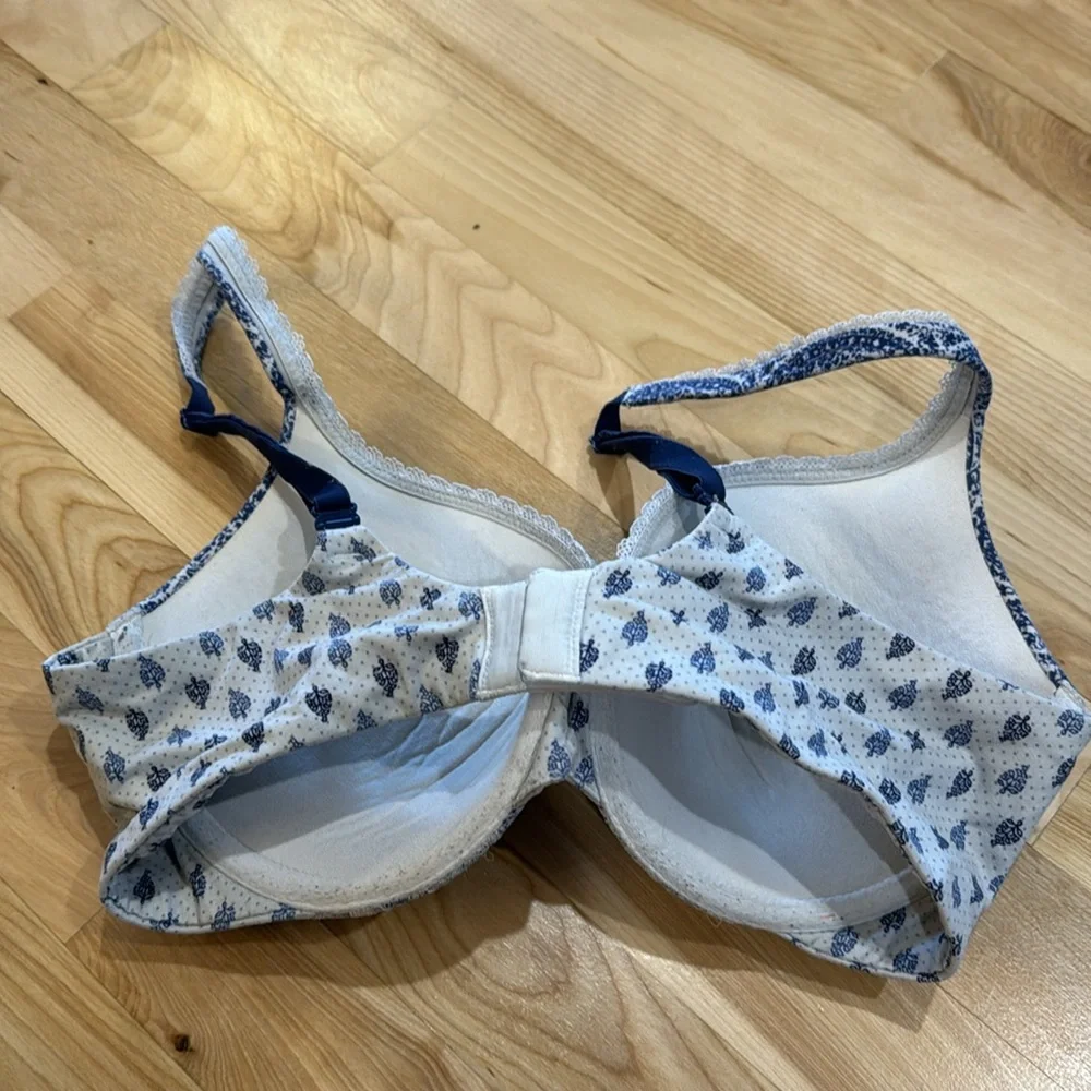 Victoria’s Secret body by Victoria perfect shape 34 D - Picture 4 of 6